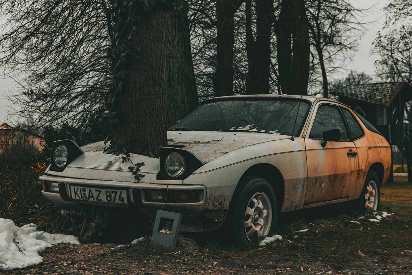 How to Touch Up Car Paint Chips To Avoid Rusting Image